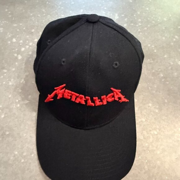Metallica Black & Red Embroidered Hat – Size XL - Picture 2 of 7